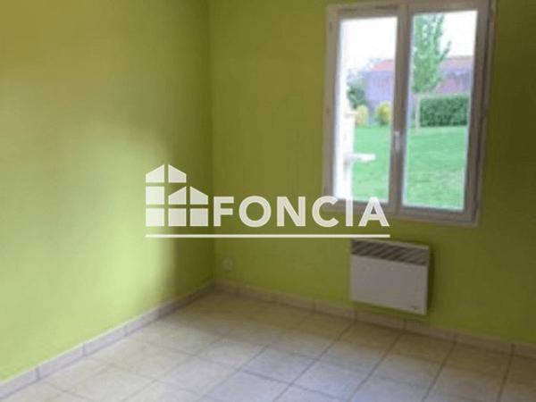 Location Maison 4 pièces 88 m² - 88 RUE SOUVENIR DES FUSILLERS Brie 16590