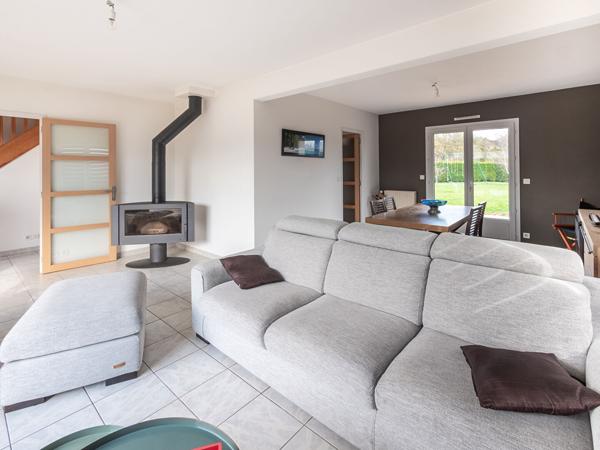 Maison Saint Barthélémy d'Anjou de 7 pièces avec 5 chambres, 147m² habitables avec jardin et garage