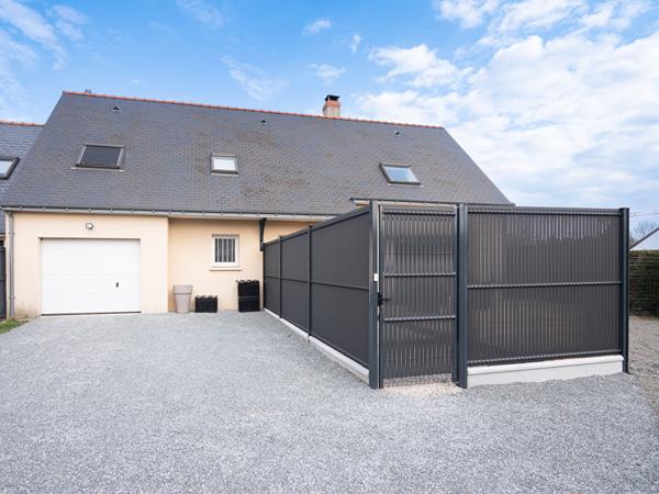 Maison Saint Barthélémy d'Anjou de 7 pièces avec 5 chambres, 147m² habitables avec jardin et garage