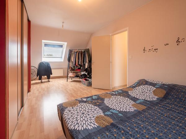 Maison Saint Barthélémy d'Anjou de 7 pièces avec 5 chambres, 147m² habitables avec jardin et garage