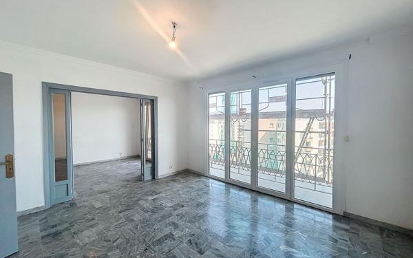 Appartement à vendre    3 pièces • 100,32 m2 Ajaccio