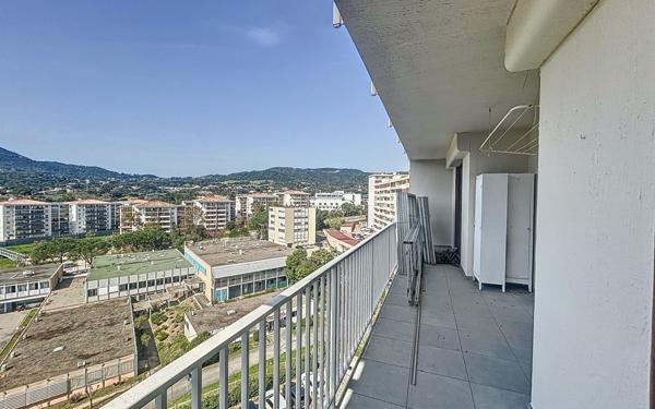Appartement à vendre    3 pièces • 100,32 m2 Ajaccio