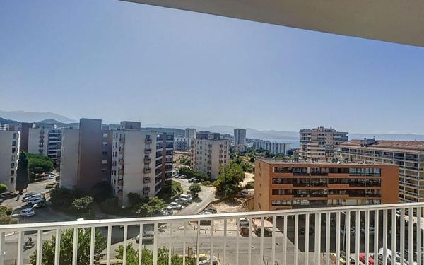 Appartement à vendre    3 pièces • 100,32 m2 Ajaccio
