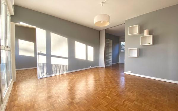 Appartement à vendre    3 pièces •  Aubergenville