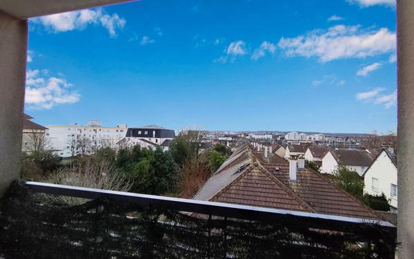 Appartement à vendre    3 pièces • 67,60 m2 Mantes-la-Jolie