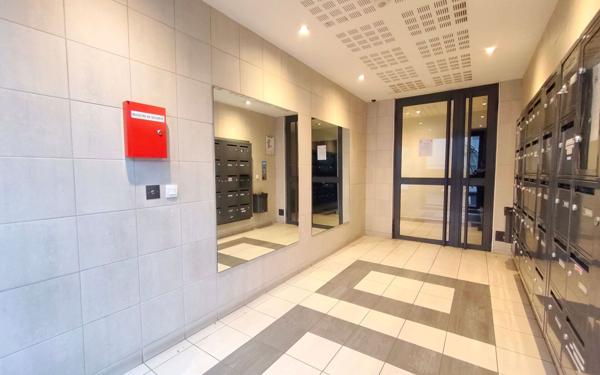 Appartement à vendre    3 pièces • 67,60 m2 Mantes-la-Jolie