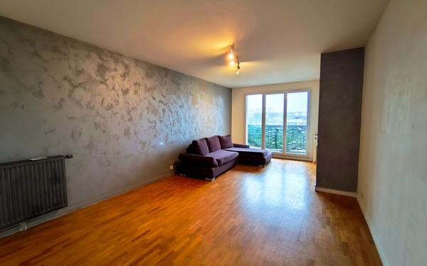 Appartement à vendre    3 pièces • 67,60 m2 Mantes-la-Jolie