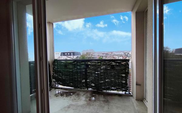 Appartement à vendre    3 pièces • 67,60 m2 Mantes-la-Jolie