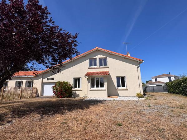 Maison de charme à rénover, fort potentiel, secteur recherché du Guézy