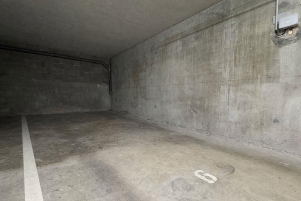 Place de parking en sous sol d'un immeuble de 2018