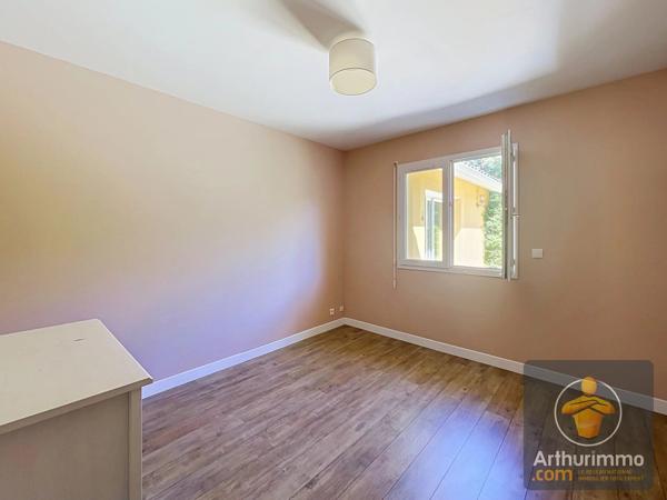 Vente                                                      Maison
                        
                     5 pièces                      121 m2                     à Aureilhan