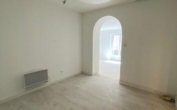 Appartement à vendre    3 pièces • 85 m2 Nîmes