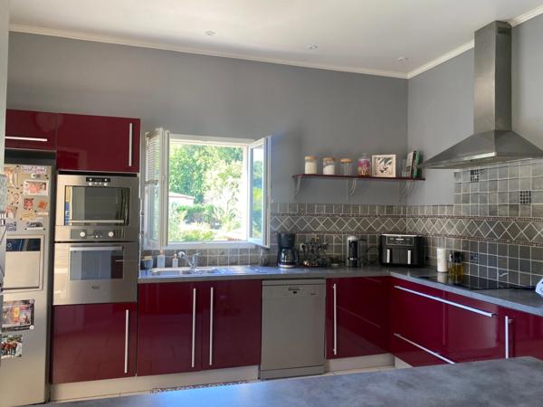 À vendre – Maison 5 pièces de plain-pied avec piscine – SAINT MARTIN DE VALGALGUES (30)