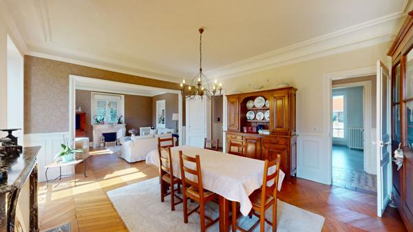 A VENDRE - Maison de maître de près de 300 m² à 5mns de LIEUSAINT