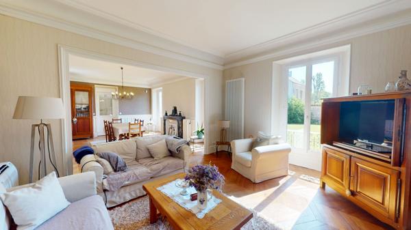 A VENDRE - Maison de maître de près de 300 m² à 5mns de LIEUSAINT