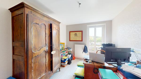 A VENDRE - Maison de maître de près de 300 m² à 5mns de LIEUSAINT