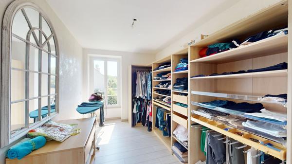 A VENDRE - Maison de maître de près de 300 m² à 5mns de LIEUSAINT