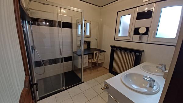 À vendre - Maison individuelle, 6 pièces située à Le Controis-en-Sologne (41700)