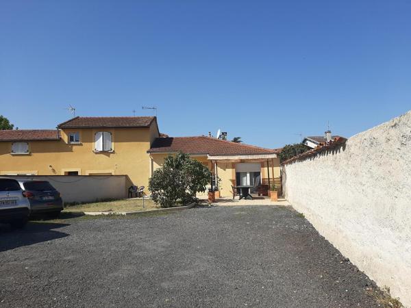Maison 3 pièces de 90 m² à Andrezieux boutheon