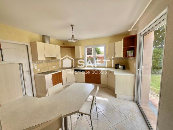 Maison familiale avec terrain, garages et atelier – au calme à 10 min de La Roche-sur-Yon au Beignon Basset