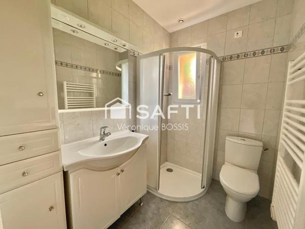 Maison familiale avec terrain, garages et atelier – au calme à 10 min de La Roche-sur-Yon au Beignon Basset