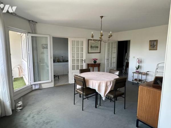 LAMBERSART - T3  82 m² - BALCON - GARAGE - CAVE