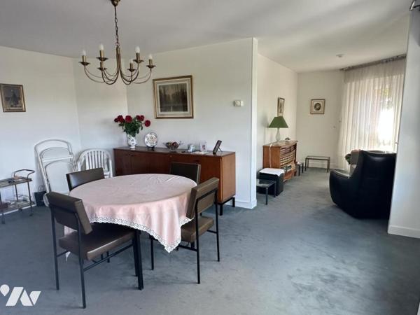 LAMBERSART - T3  82 m² - BALCON - GARAGE - CAVE