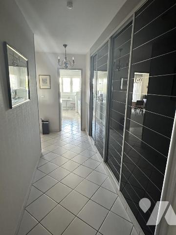 LAMBERSART - T3  82 m² - BALCON - GARAGE - CAVE