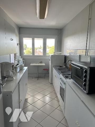 LAMBERSART - T3  82 m² - BALCON - GARAGE - CAVE