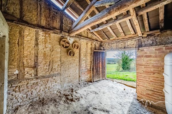 Gimont (32200) Magnifique Corps de ferme de 243m2 + 645m2 de dépendances, atelier, hangar