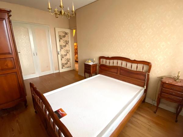 Maison de ville avec garage et jardin