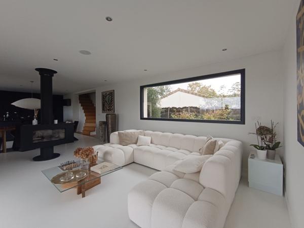 Maison à vendre |  Saint-Caprais-de-Bordeaux |  8 pièces | 198 m²