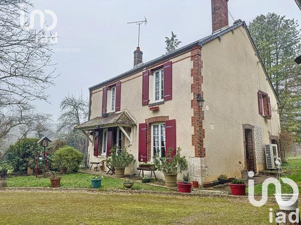 Maison traditionnelle 6 pièces de 150 m² à Saint-Maurice-sur-Aveyron (45230)