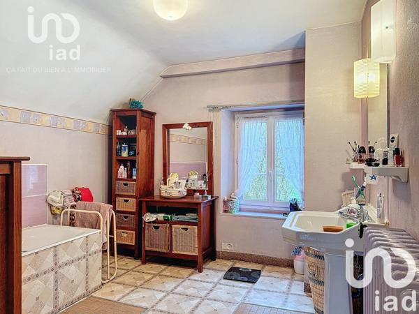 Maison traditionnelle 6 pièces de 150 m² à Saint-Maurice-sur-Aveyron (45230)