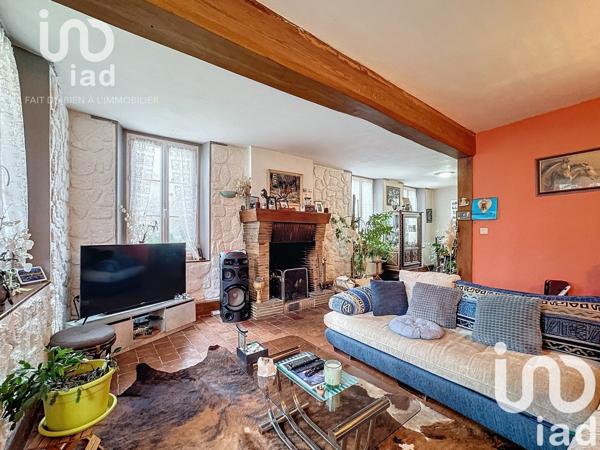 Maison traditionnelle 6 pièces de 150 m² à Saint-Maurice-sur-Aveyron (45230)