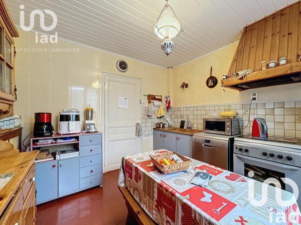 Maison traditionnelle 6 pièces de 150 m² à Saint-Maurice-sur-Aveyron (45230)