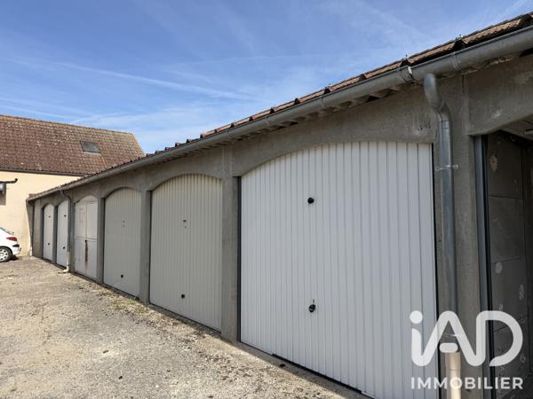 Parking à vendre 1 425 m² Sens