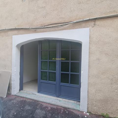 RARE A vendre sur Agde Local fermé  d'environ 13m²