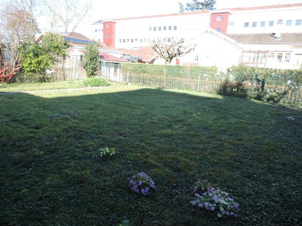 Dpt Ain (01), à vendre BOURG EN BRESSE, maison de caractère avec dépendance et fort potentiel – Terrain de 570 m²