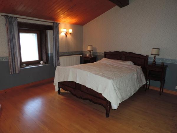 Dpt Ain (01), à vendre BOURG EN BRESSE, maison de caractère avec dépendance et fort potentiel – Terrain de 570 m²