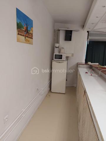 Local d activites de 54,11 m²