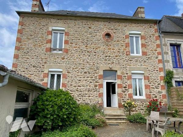 Maison à vendre à Plouha (22580) en Côtes-d'Armor (22)

Cette maison située à Plouha, dans le...