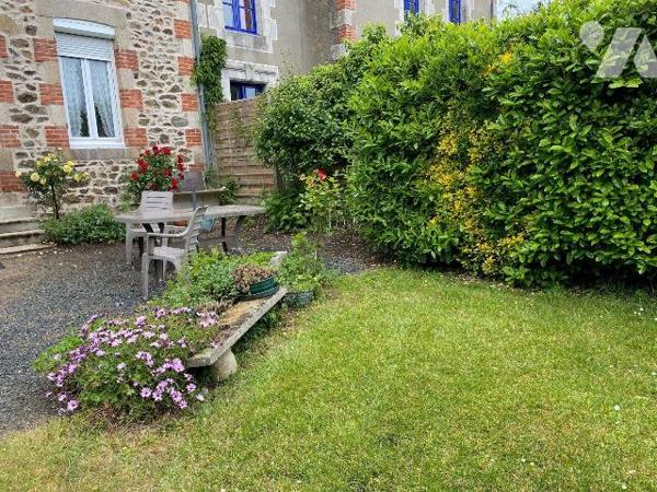 Maison à vendre à Plouha (22580) en Côtes-d'Armor (22)

Cette maison située à Plouha, dans le...