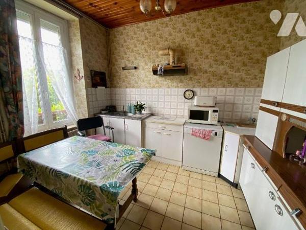 Maison à vendre à Plouha (22580) en Côtes-d'Armor (22)

Cette maison située à Plouha, dans le...