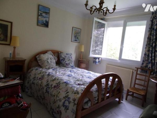 IMPOSANTE VILLA DE 7 CHAMBRES SUR 1332 M² DE TERRAIN