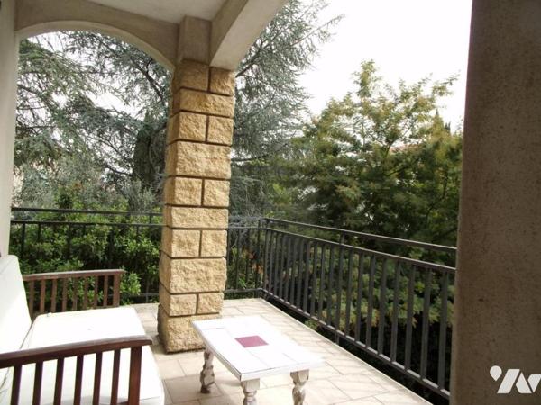 IMPOSANTE VILLA DE 7 CHAMBRES SUR 1332 M² DE TERRAIN