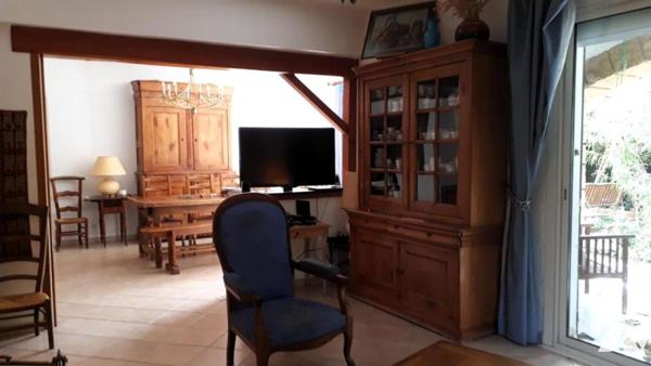 IMPOSANTE VILLA DE 7 CHAMBRES SUR 1332 M² DE TERRAIN