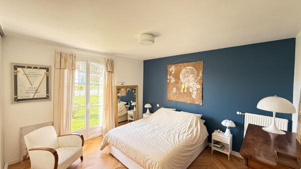 NOAILLES  PROCHE ,  BEAUVAIS A 5 MIN..MAISON 170m²  Habitables, 6 pièces, sous-sol total, piscine chauffée, terrain 1510m² environ