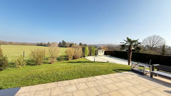 NOAILLES  PROCHE ,  BEAUVAIS A 5 MIN..MAISON 170m²  Habitables, 6 pièces, sous-sol total, piscine chauffée, terrain 1510m² environ