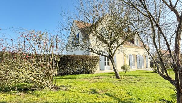 NOAILLES  PROCHE ,  BEAUVAIS A 5 MIN..MAISON 170m²  Habitables, 6 pièces, sous-sol total, piscine chauffée, terrain 1510m² environ